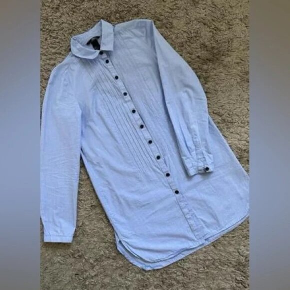 H&M, size 8, pleated blue long fitted, long sleeve button down dress shirt - Picture 1 of 8